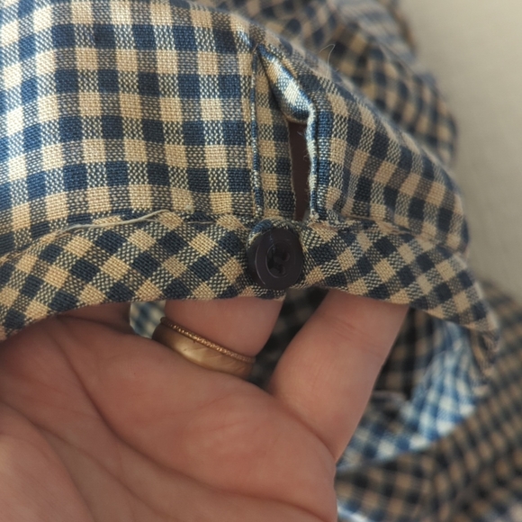 Womens Plaid Button Up with Cute Capped Sleeves & Flattering Ruching - Picture 5 of 6